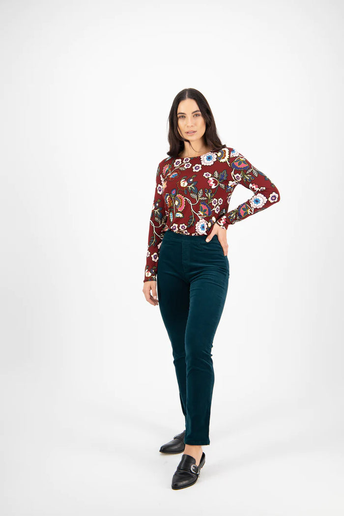 Vassalli 234M Slim Leg, Elastic Waist Cord Pants