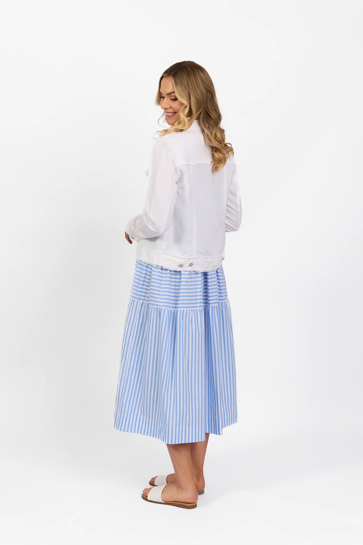 Vassalli Linen Jacket in White 2026A