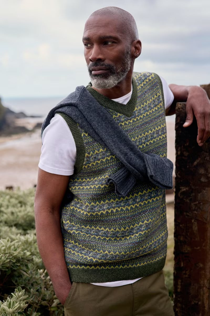 Seasalt Men's Walt Vest in Henge Woodland