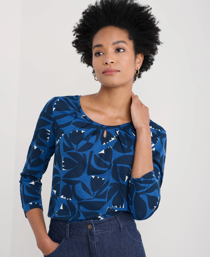 Appletree 3/4 Top in Floral Cutout Ink