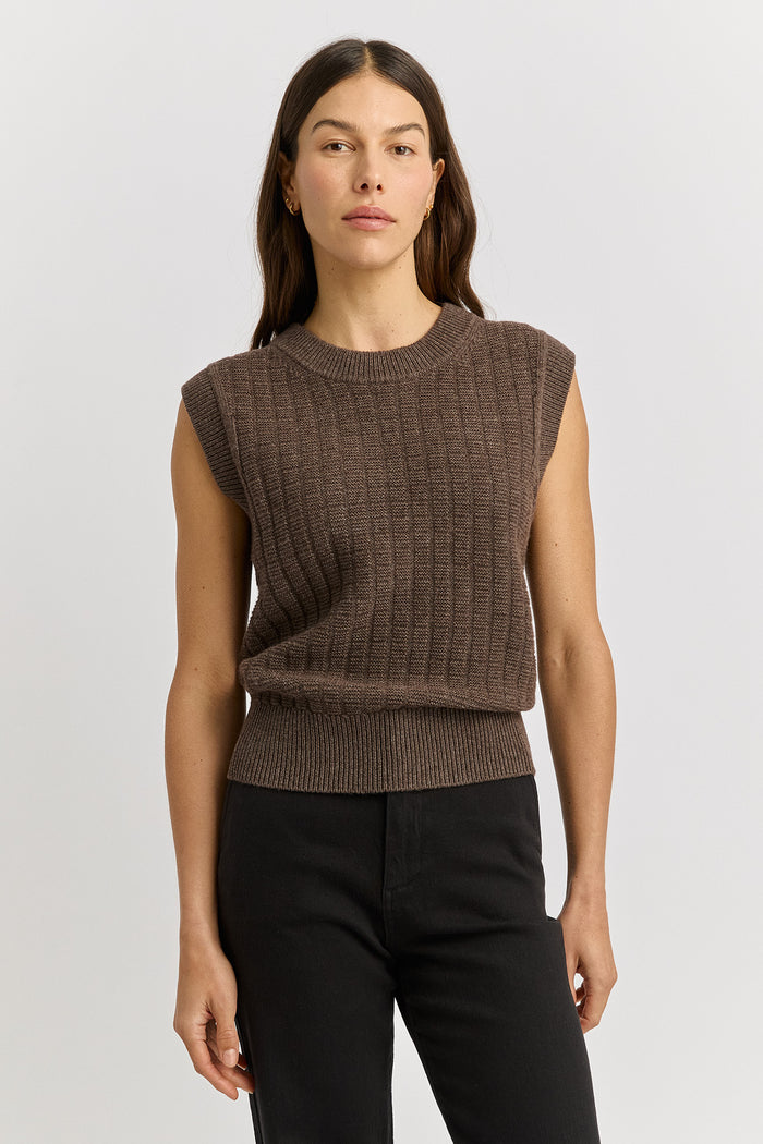 Toorallie Grid Knit Vest in Mocha 5124