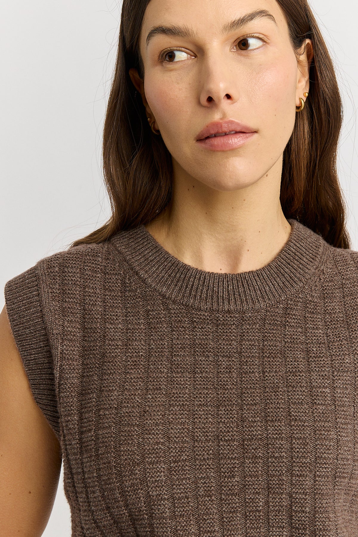 Toorallie Grid Knit Vest in Mocha 5124