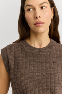 Toorallie Grid Knit Vest in Mocha 5124