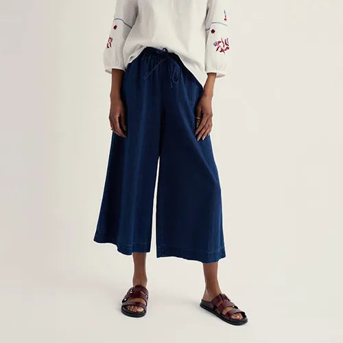 Eskelli Culottes in Mid Wash