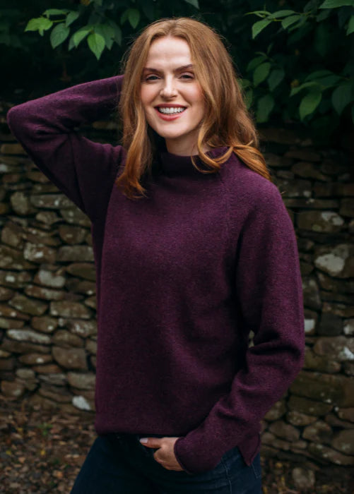 Eribe Corry Ladies Raglan Sweater in Blackgrape