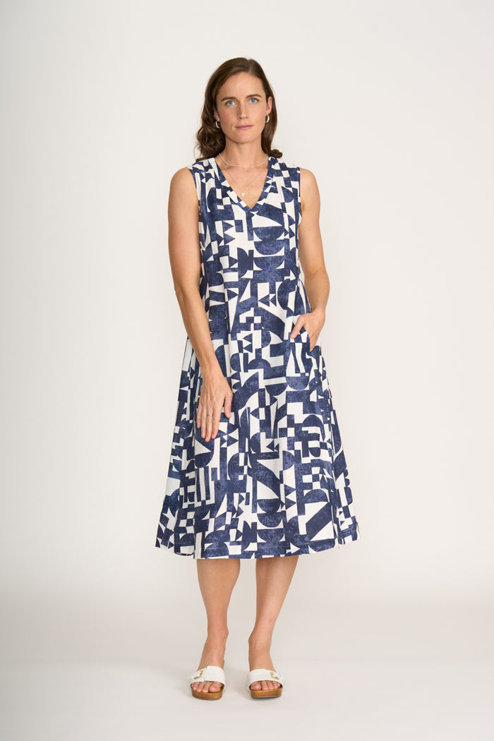 Foil Generosity Dress in Best Angle Print 8229