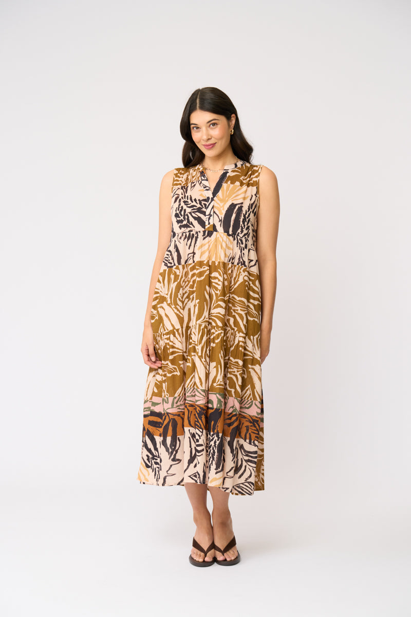 Foil Cruise Moves Dress in Keep Palm FO8767