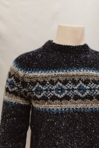 Fisherman out of Ireland Jumper with FairIsle Chest Pattern in Navy / Slate