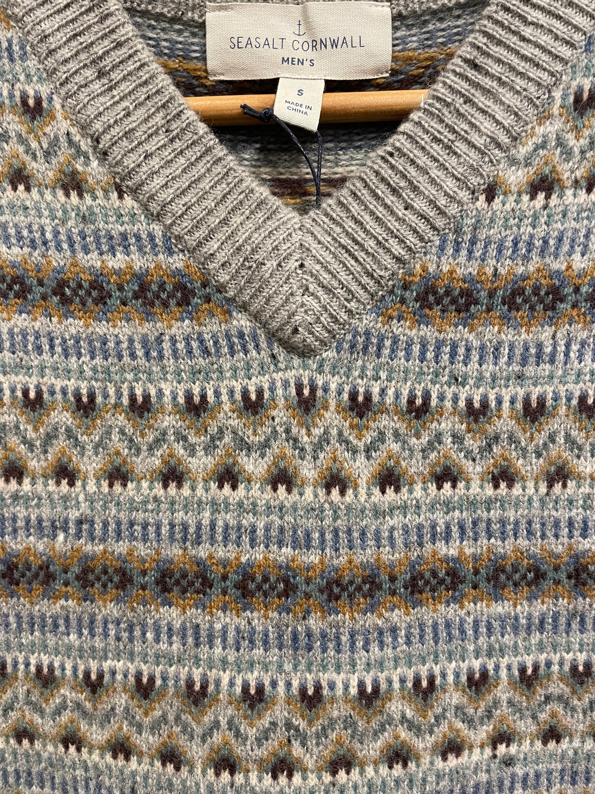 Seasalt Men's Walt Vest in Cockles Cliff
