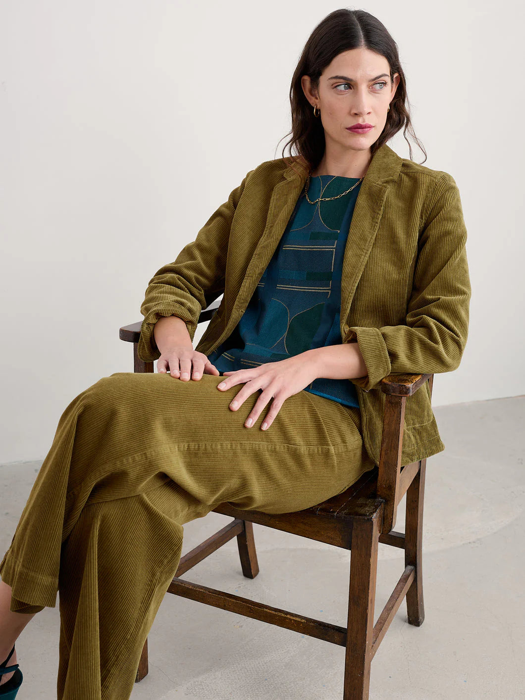 Seasalt Dillwyn Trouser in Bright Olive
