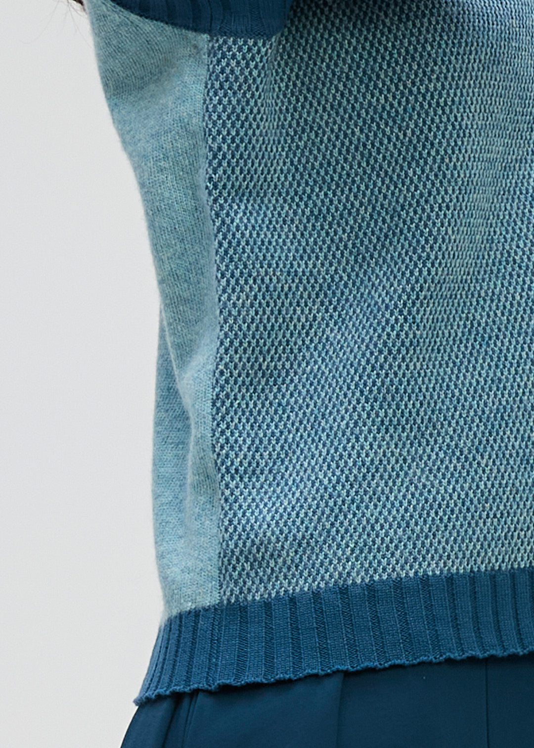 LD + Co Pattern Vest in Sea Foam 8191