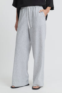Yarra Trail Myth Pant in White/Blk
