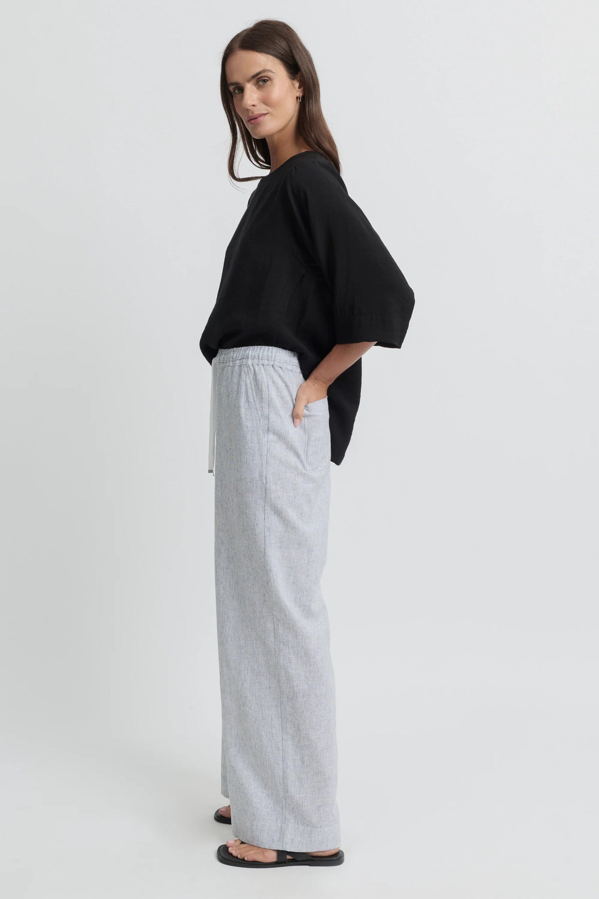 Yarra Trail Myth Pant in White/Blk