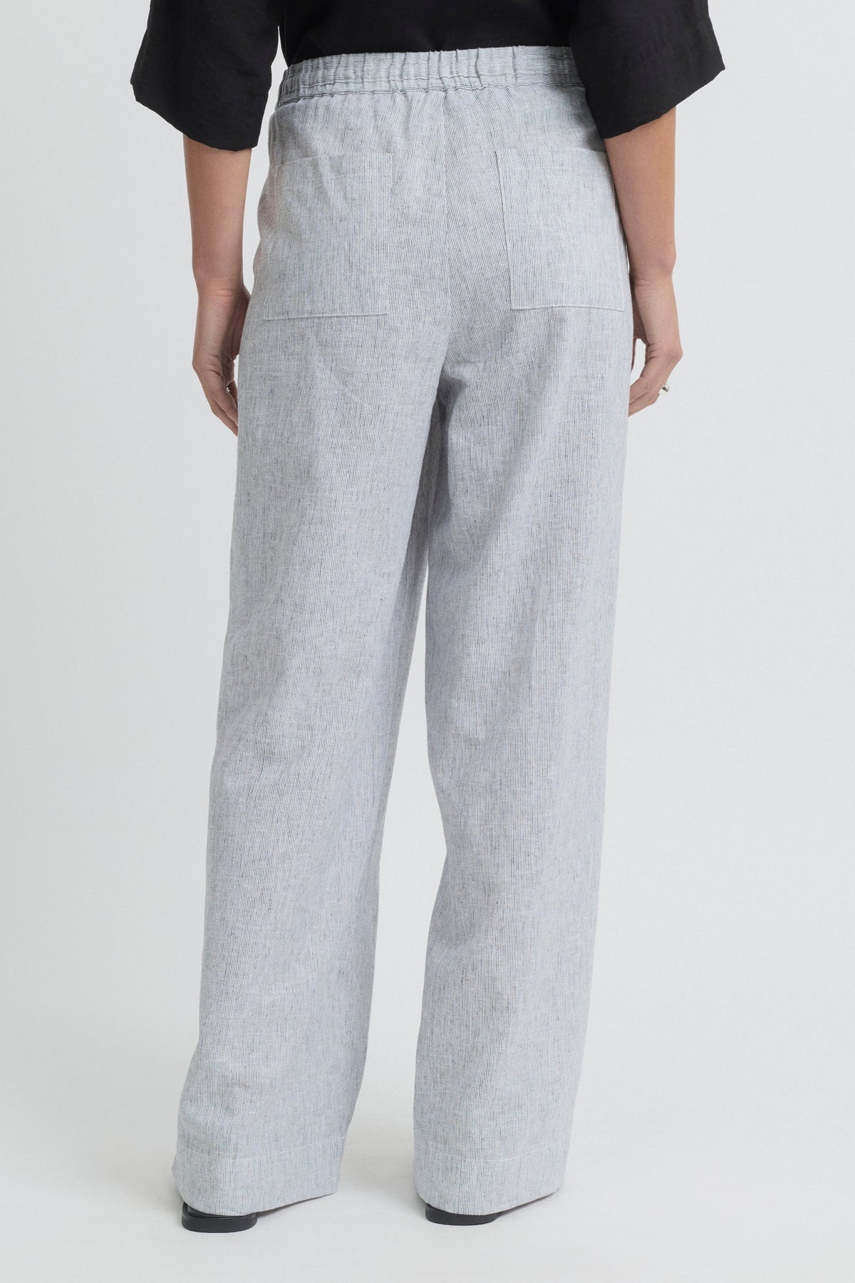 Yarra Trail Myth Pant in White/Blk