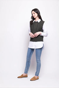 Foil Plot Twist Vest in Hunter