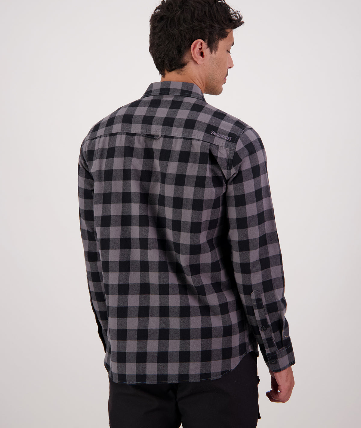 Taranaki Tailor LS Shirt in Caviar/Dark Shadow