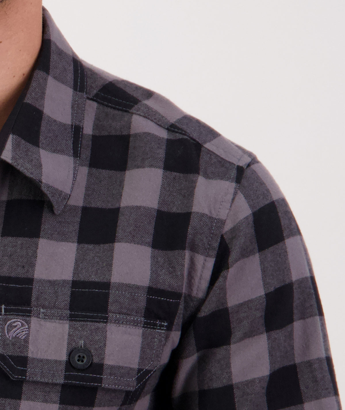 Taranaki Tailor LS Shirt in Caviar/Dark Shadow