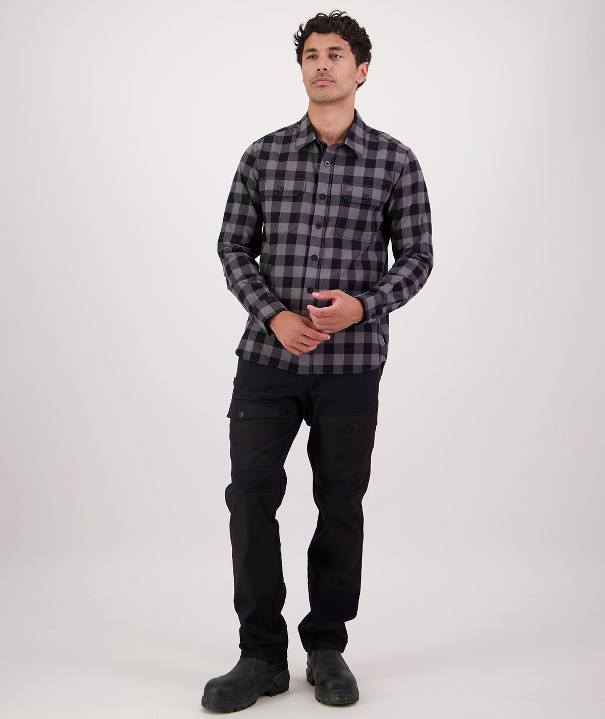 Taranaki Tailor LS Shirt in Caviar/Dark Shadow