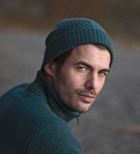 Load image into Gallery viewer, Men&#39;s Lambswool Seed-stitch Crew Neck Jumper - Emerald
