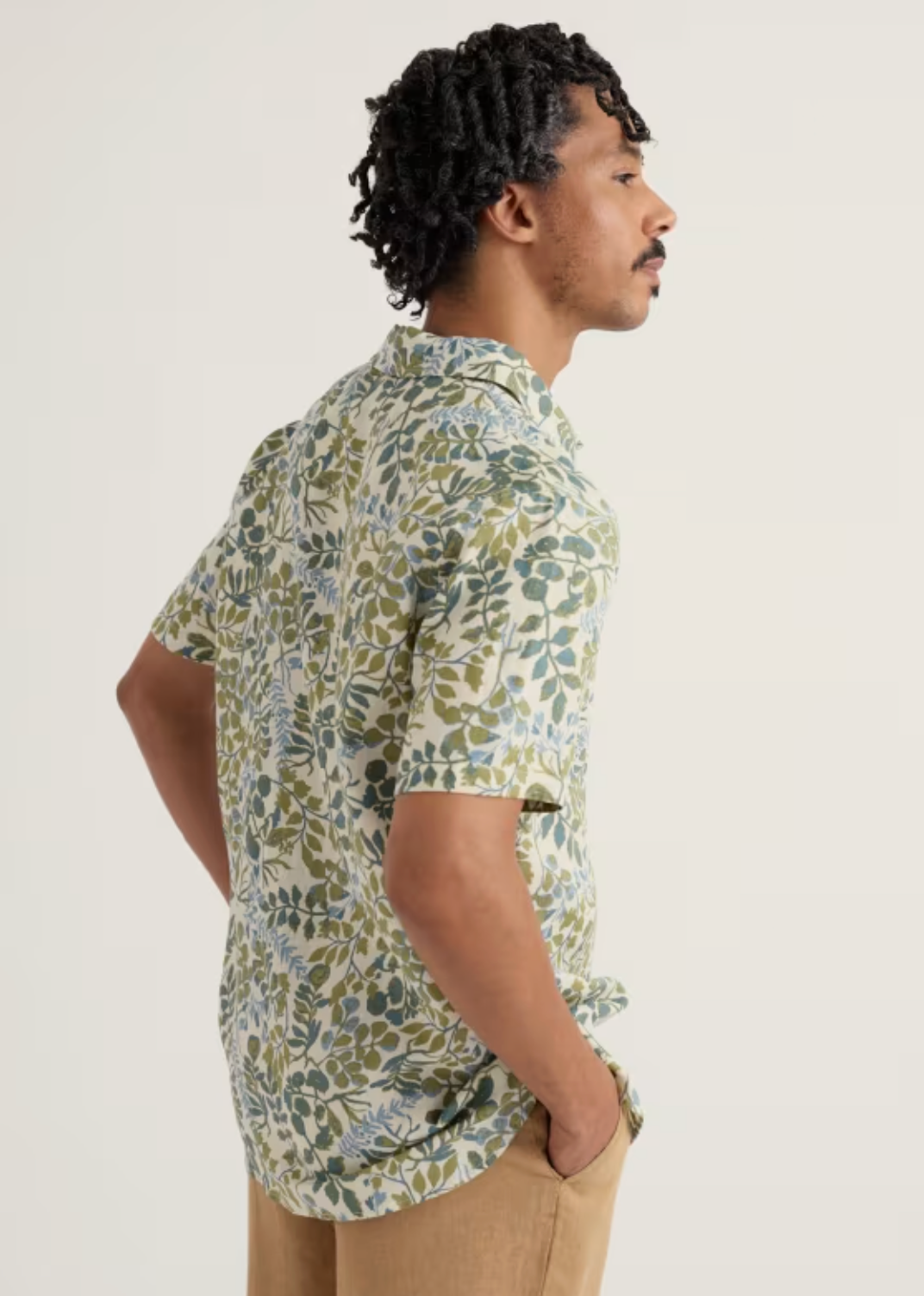 Seasalt Men's Blue Heron Short Sleeve Shirt Winding Herbs Ecru