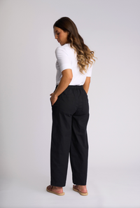 Dione Pant in Black 5066N