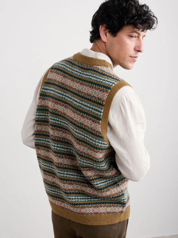 Seasalt Men's Walt Vest in Arthurs Rock Pear
