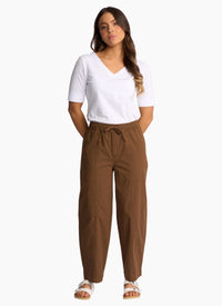 Dione Pant in Pecan 5066N