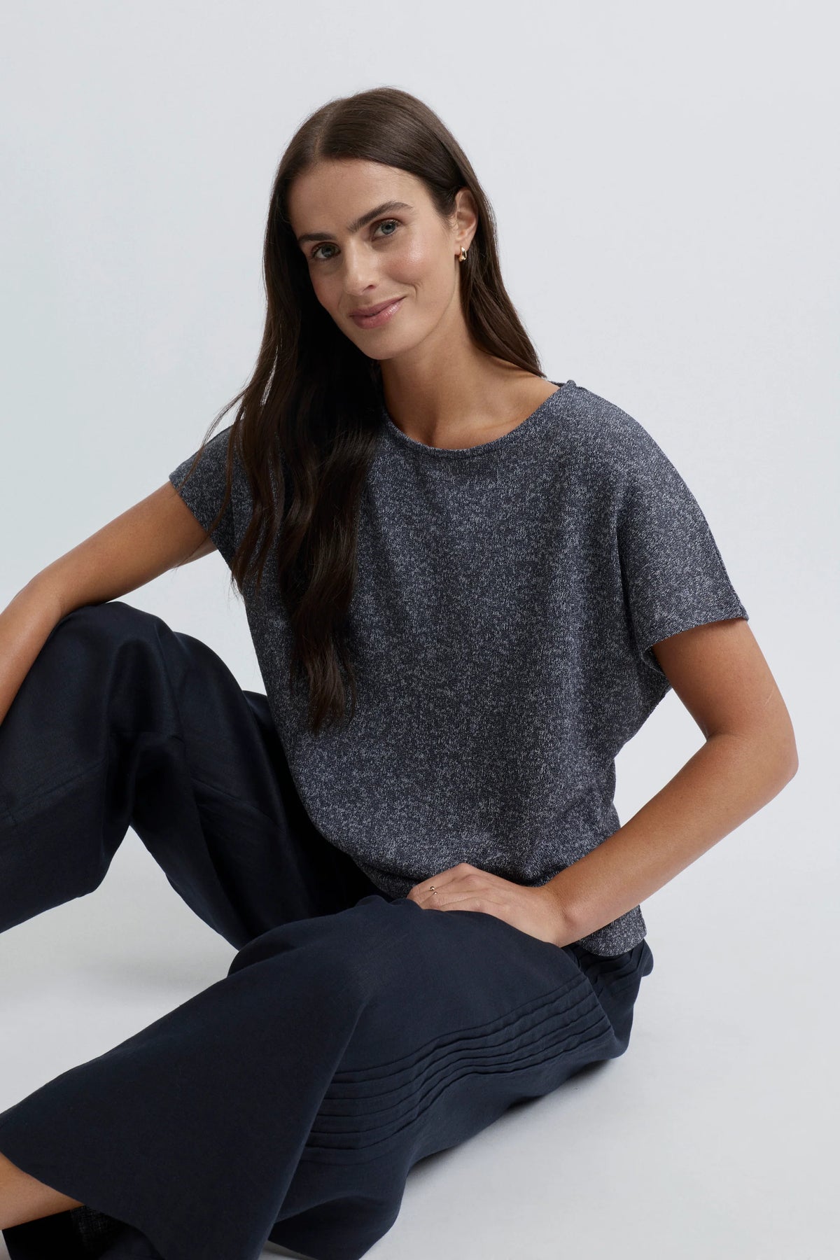 Yarra Trail Lona Tee in Navy/White