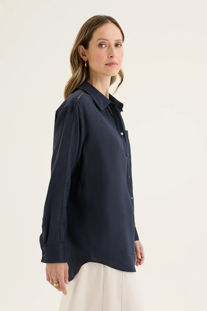 Yarra Trail Tirari Shirt in Navy