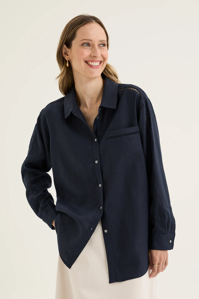 Yarra Trail Tirari Shirt in Navy