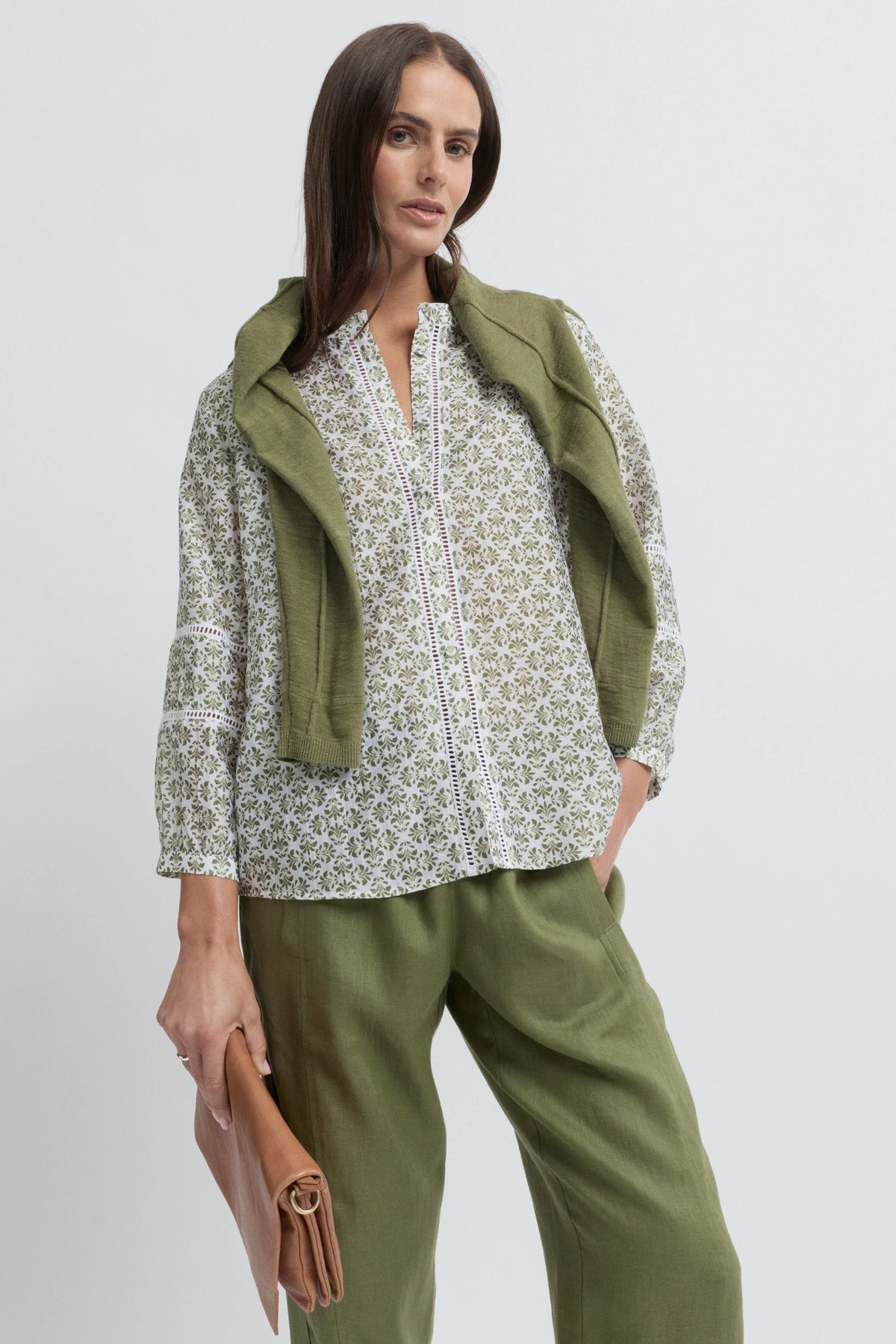 Yarra Trail Vine Blouse in Ecru/Lawn 4380
