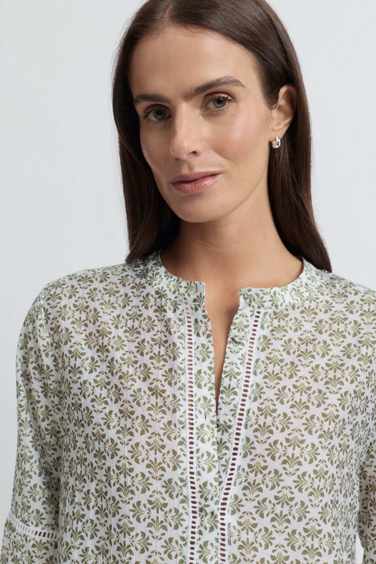 Yarra Trail Vine Blouse in Ecru/Lawn 4380