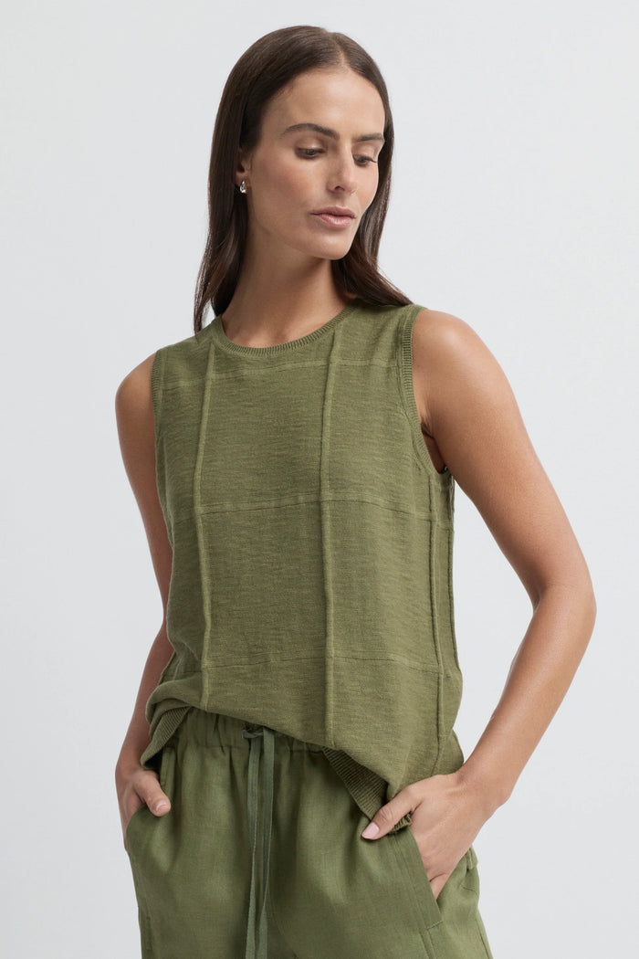 Yarra Trail Obscurity Knit Top in Lawn 7788