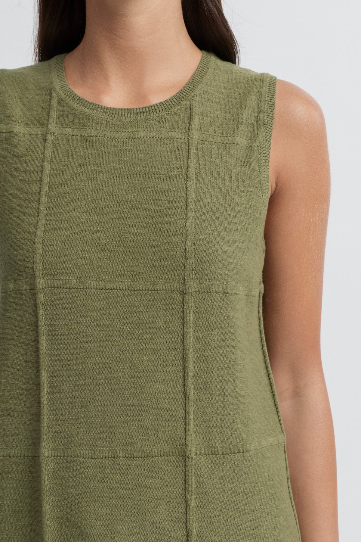 Yarra Trail Obscurity Knit Top in Lawn 7788
