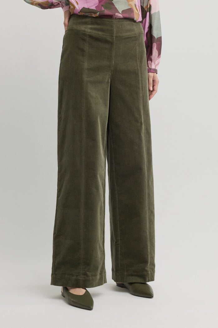 Yarra Trail Woods Wide Leg Pants in Loden 8053