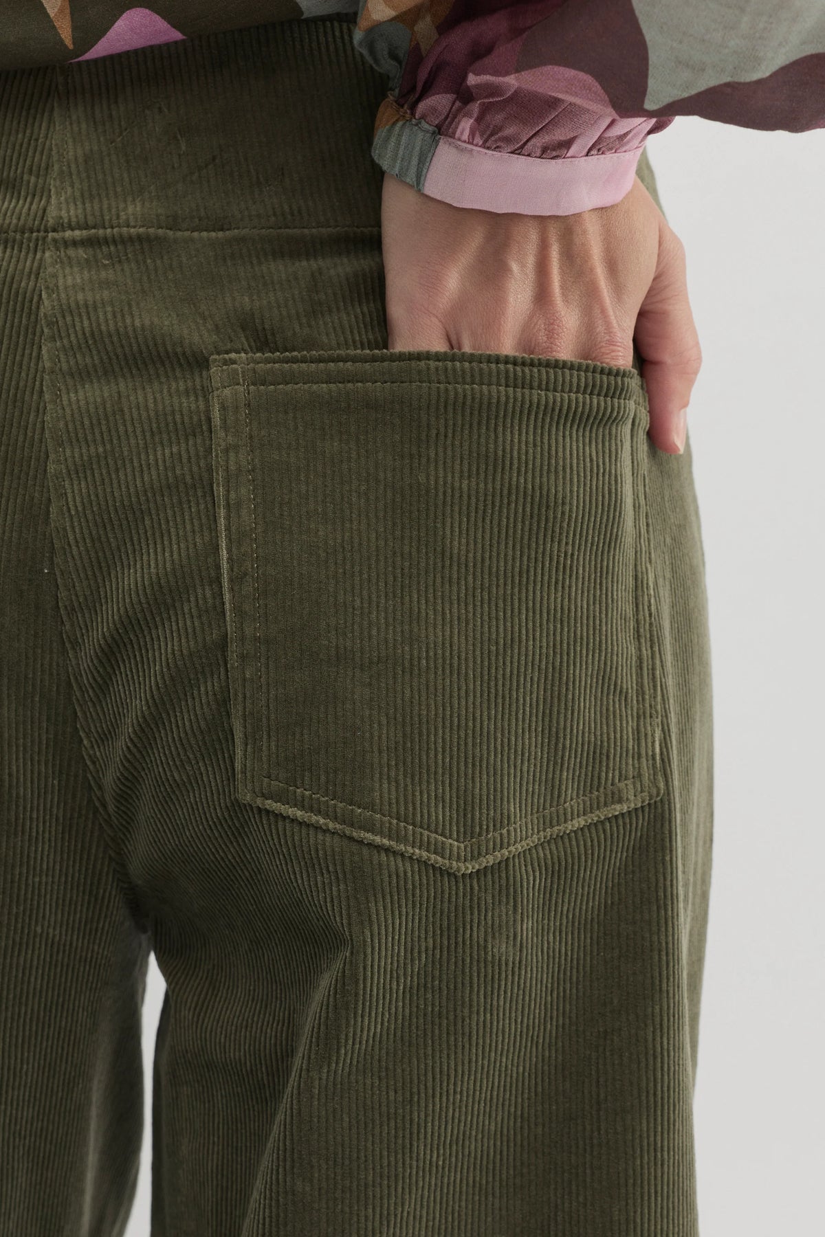 Yarra Trail Woods Wide Leg Pants in Loden 8053