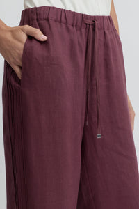 Yarra Trail Tirari Pintuck Pant in Raisin 8064