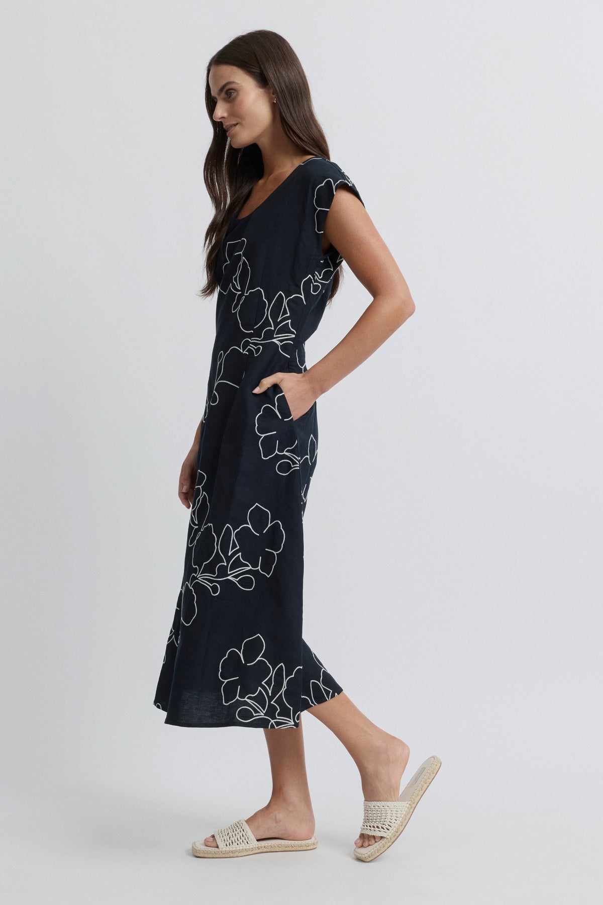 Yarra Trail La Darse Dress Dress in Navy / Ecru 9698