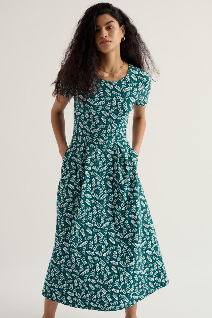Veronica Short Sleeve Dress in Indigo Leaf Dark Wreckage