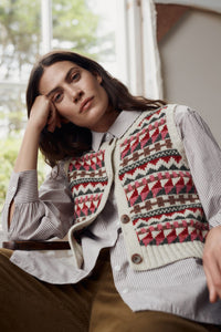 Seasalt Dawson Pick Fair Isle Vest in Zig Zag Geo Aran Red Sail