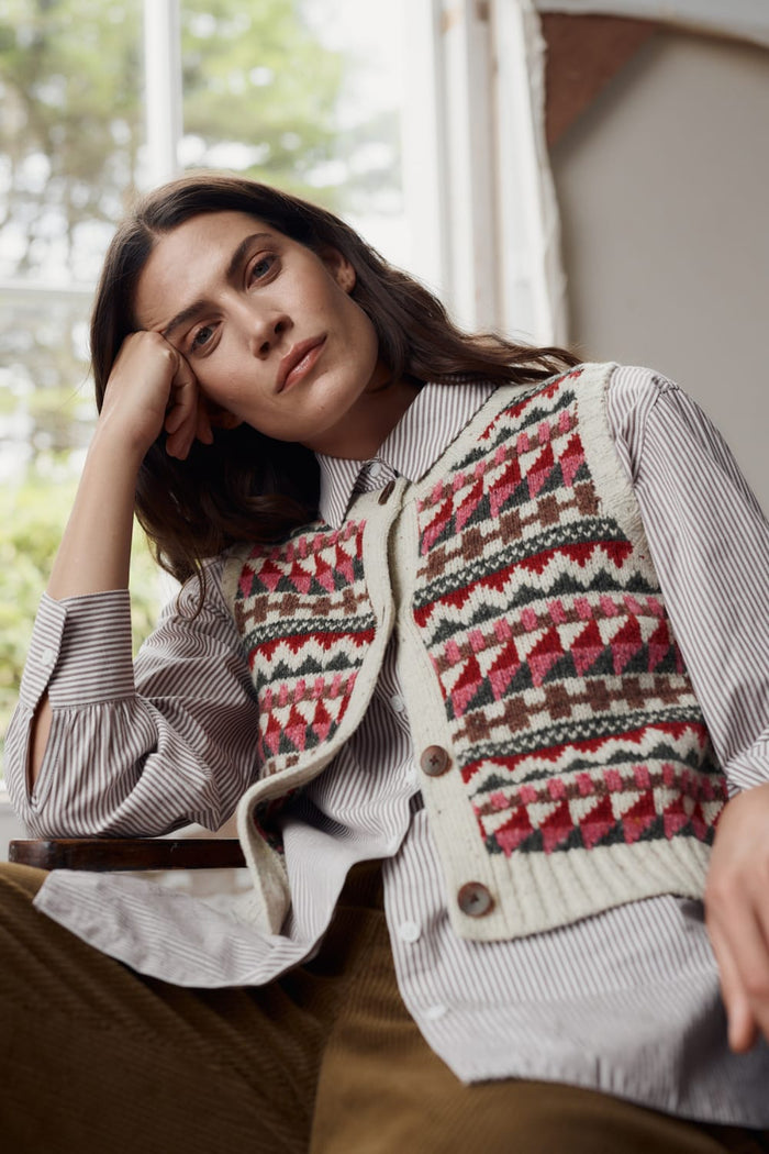 Seasalt Dawson Pick Fair Isle Vest in Zig Zag Geo Aran Red Sail