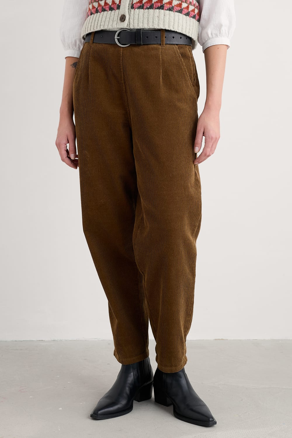 Seasalt Trethornes Tapered Cord Trousers in Gully