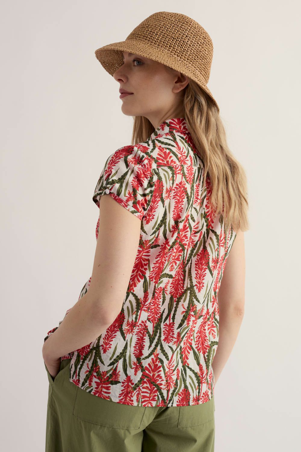 Rushmaker Short Sleeve Shirt in Red Hot Poker Chalk