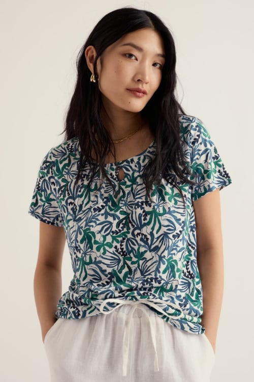 Appletree T-shirt in Inky Fronds Chalk