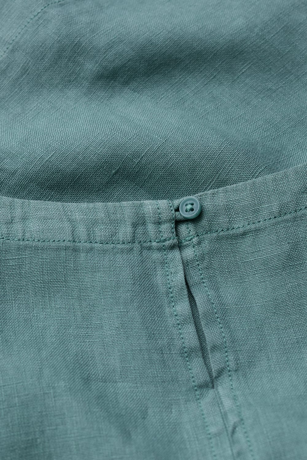 Lighthouse Station Linen Vest in Sardine