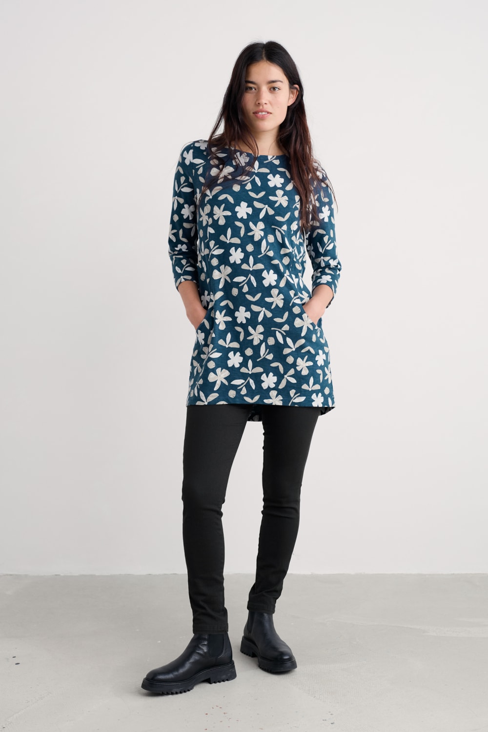 Shore Foraging Tunic in Organic Shapes Dark Lugger