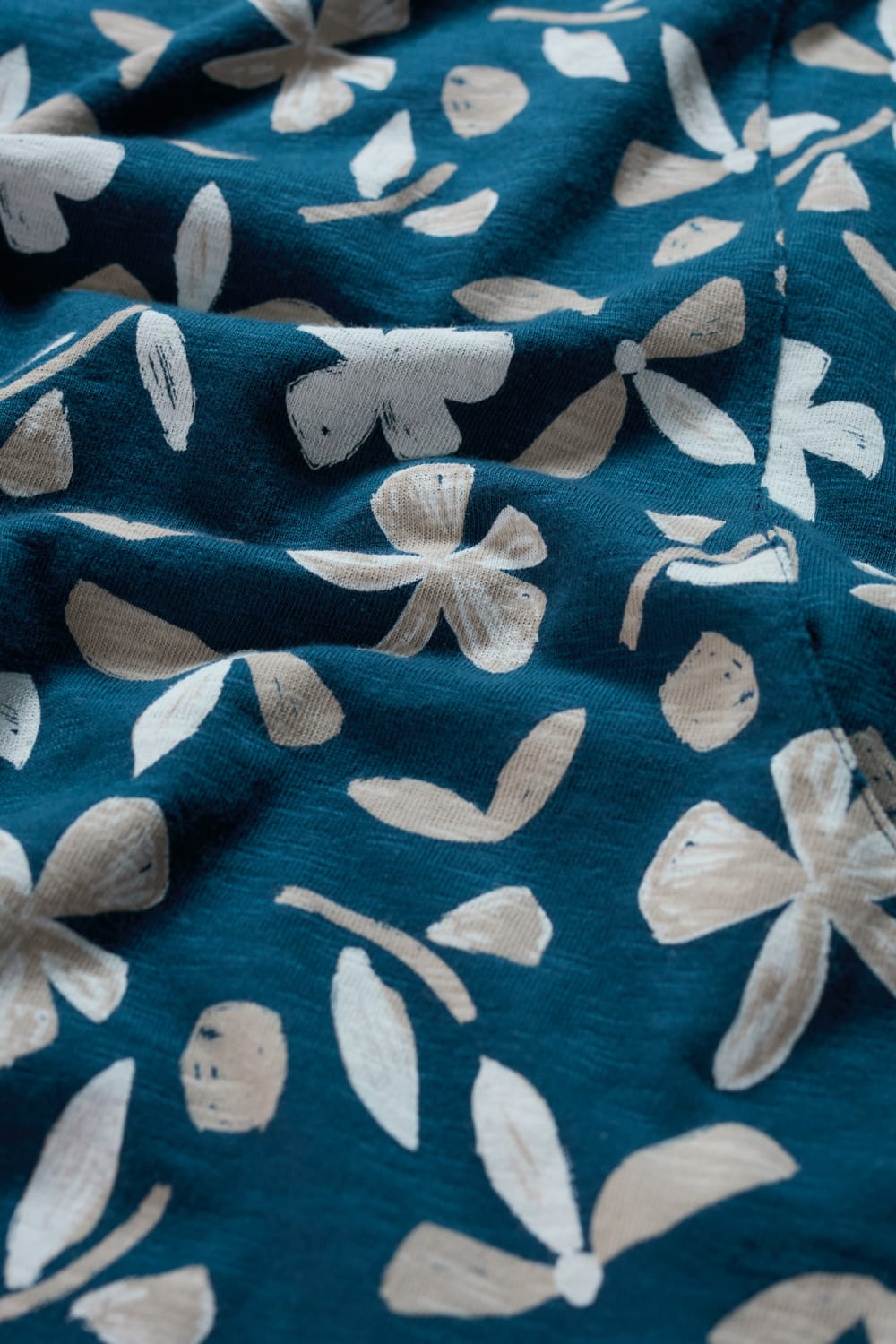 Shore Foraging Tunic in Organic Shapes Dark Lugger
