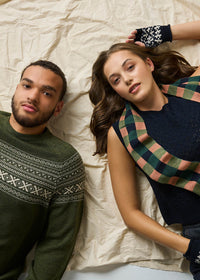 Uimi Men's Finn Two Colour Fair Isle Jumper in Moss