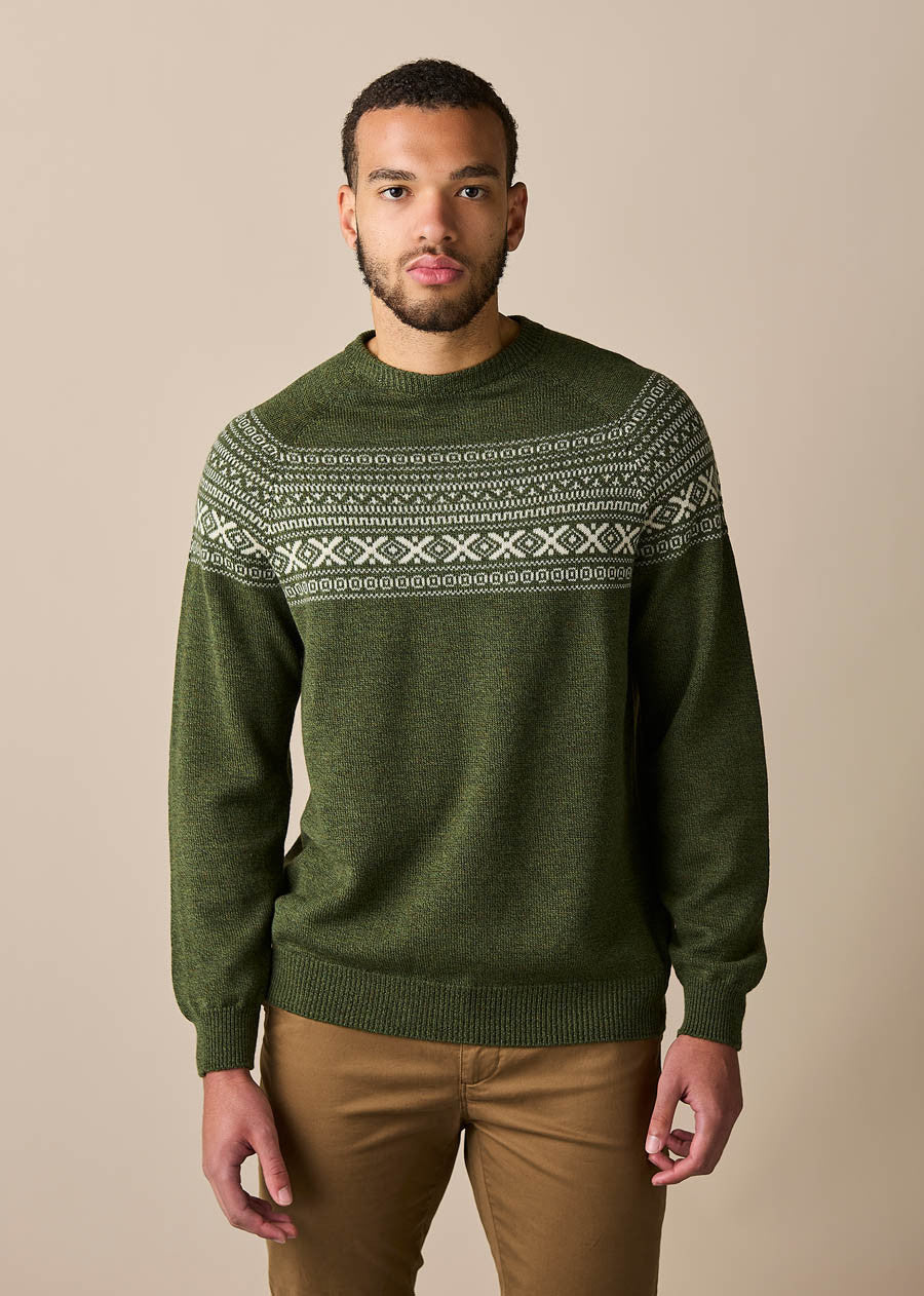 Uimi Men's Finn Two Colour Fair Isle Jumper in Moss