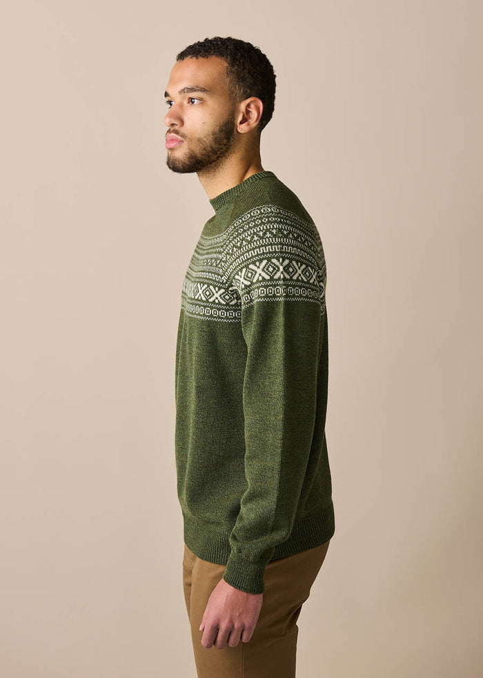 Uimi Men's Finn Two Colour Fair Isle Jumper in Moss